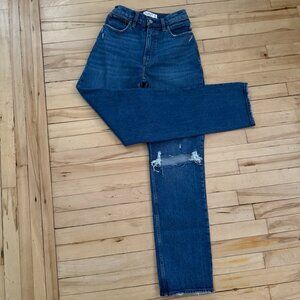 Abercrombie & Fitch "The 90s Straight Ultra High Rise" 27L